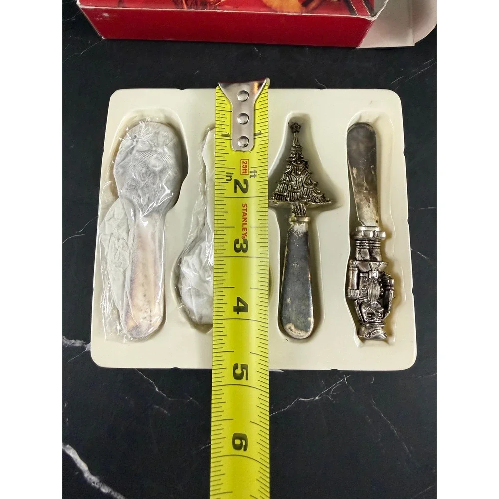 Vintage NIB Studio Nova Set of 4 Holiday Festival Silverplate Spreaders 3 3/4in